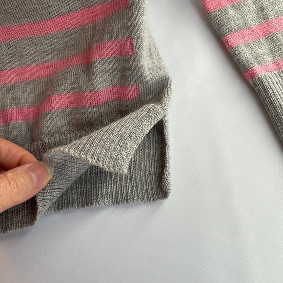 Jones & Co Extra Fine Merino Wool Long Sleeve stripped Sweater. Size small - Picture 4 of 9